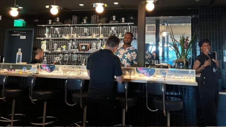 vape bar scene in San Fernando Valley